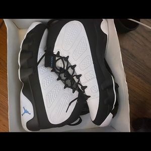 Air jordan 9 varsity blue